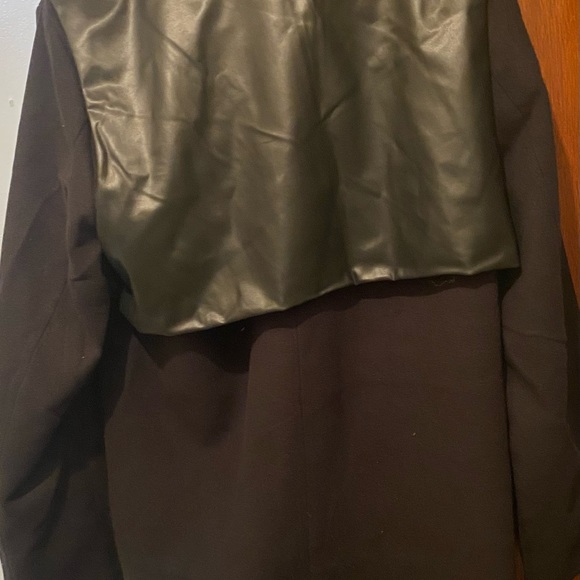 Fashion Nova Black Winter Jacket Leather on Top Large True To Size NWOT - Picture 2 of 6